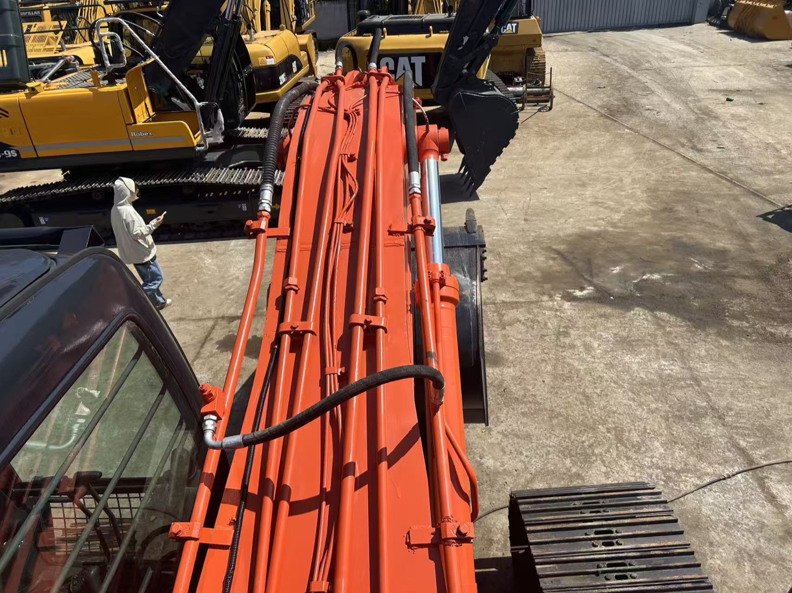 Hitachi ZX240 used excavator 0 photo 5