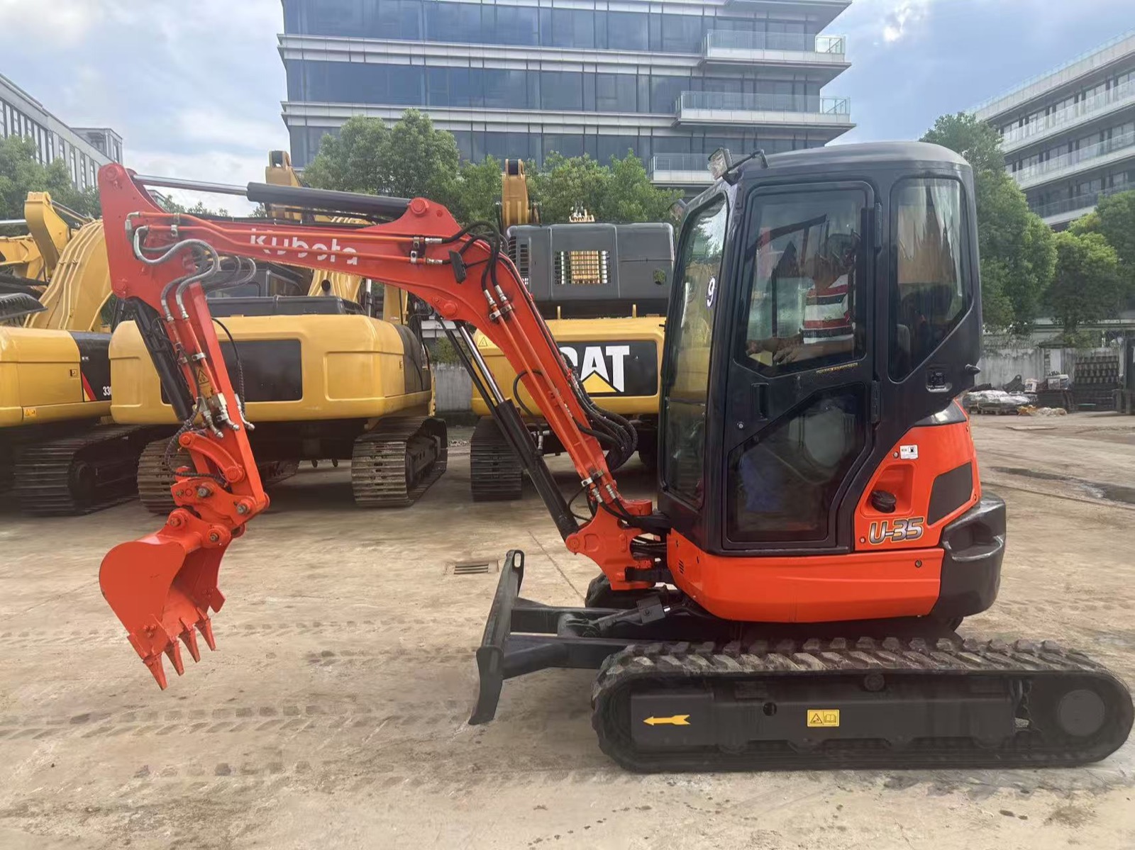 Kubota 35 Mini used excavator 0 photo 7