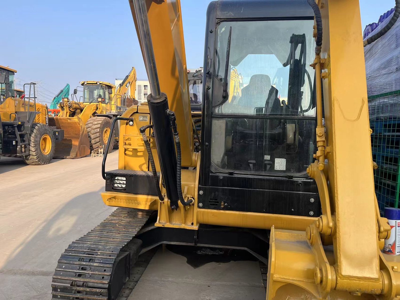 CAT 305.5E2 Mini used excavator 0 photo 1