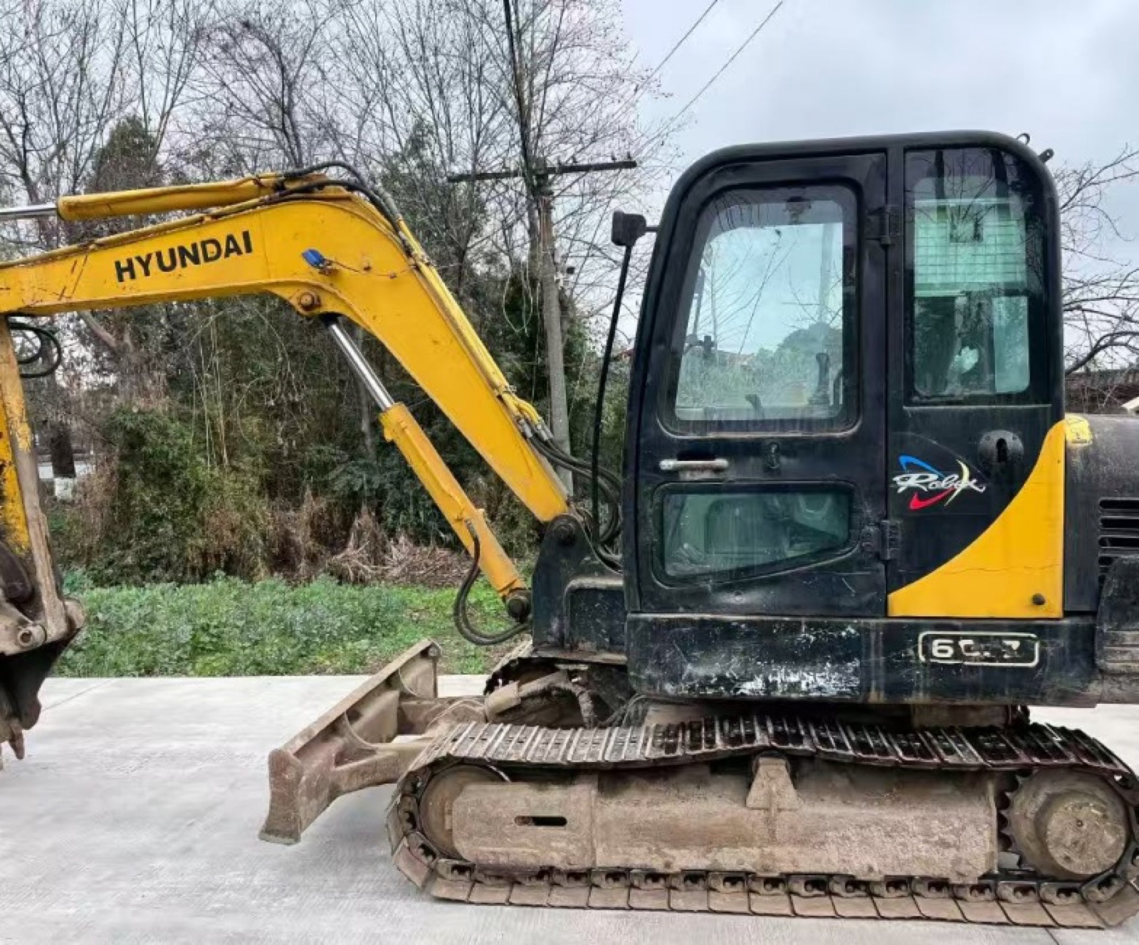 Hyundai 60-7 Mini used excavator 0 photo 6