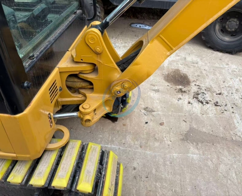 Used CAT 302CR 303CR Mini Excavator for Sale 2024 800 Hours