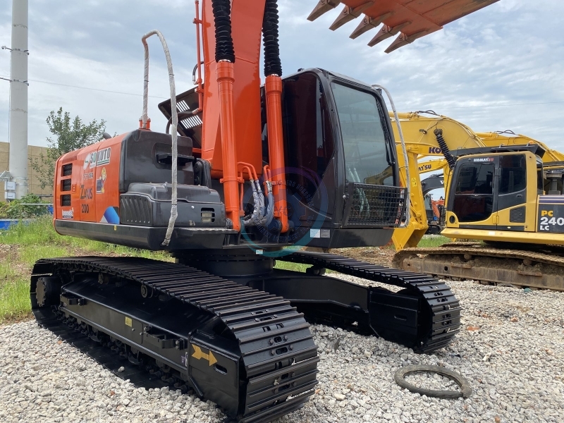 Used Hitachi ZX200 Excavator for Sale
