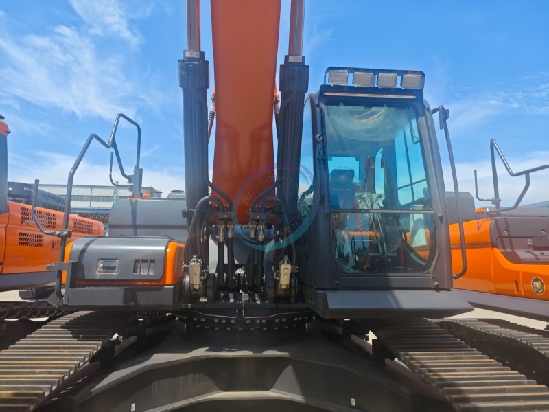 Used Doosan DX400LC-7B Excavator for Sale