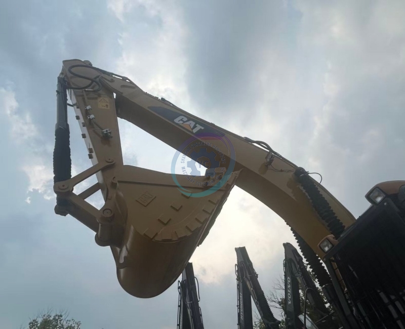 Used Caterpillar 323D2L Excavator for Sale