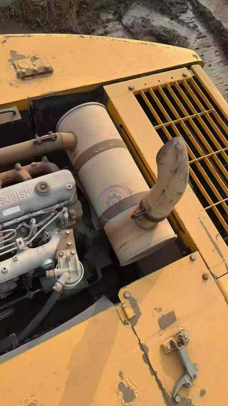 Used Kato 820 Excavator for Sale