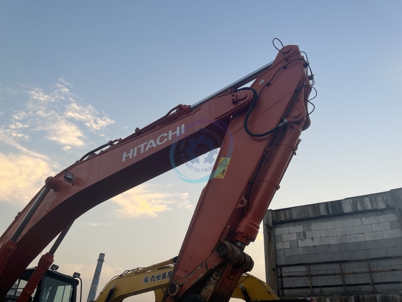 Used Hitachi 470 Excavator for Sale