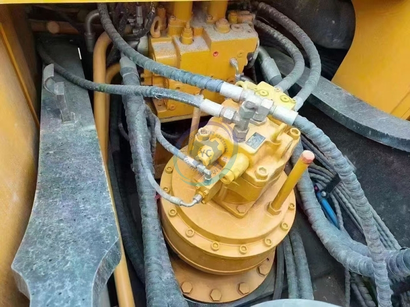 Bucket Rod Digging Force 180kN SANY 365H Used Crawler Excavator Engine Cooled to 50℃ in Desert Test