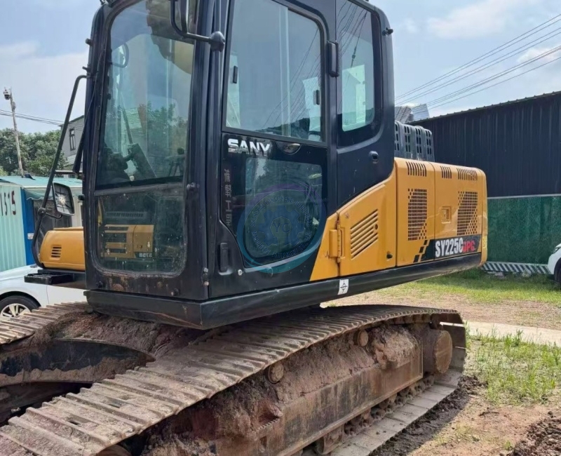 Used SANY 225C Excavator for Sale