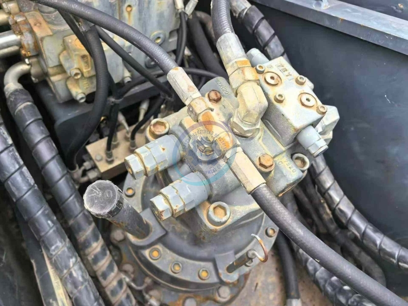 Used John Deere 210 Excavator for Sale
