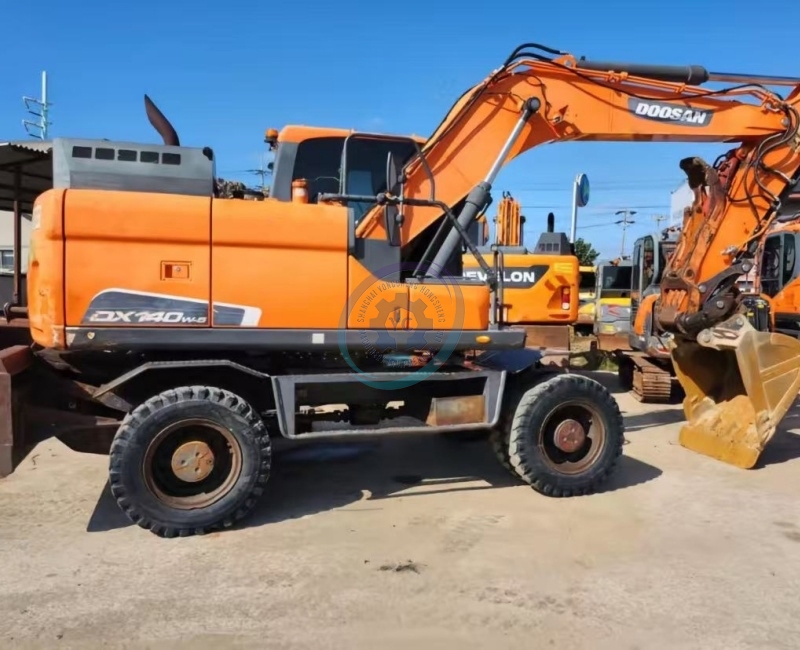 Used Doosan 140 Excavator for Sale