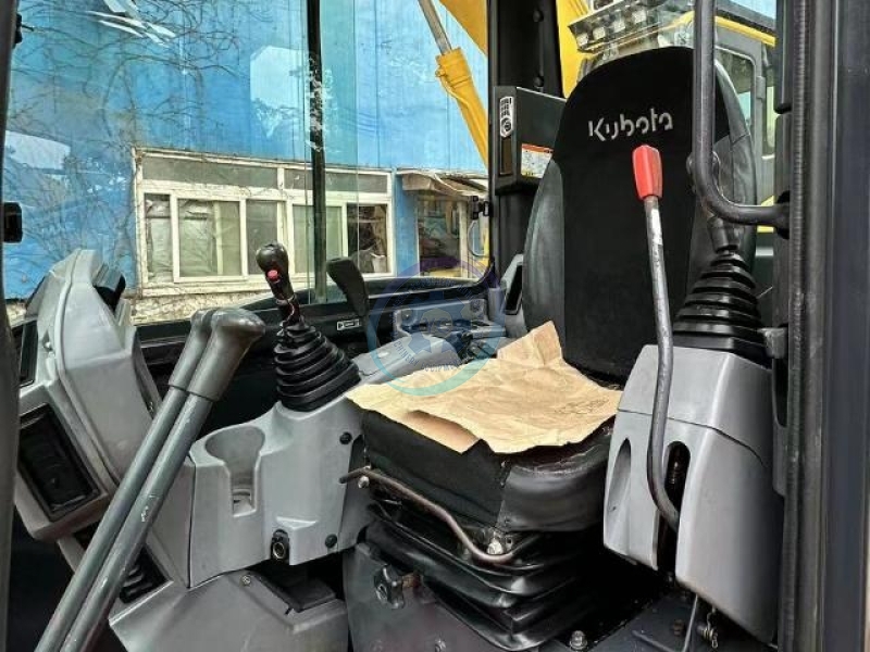 35.5KW Old Used Crawler Excavator Mini Kubota Kx163 6 Ton Digger