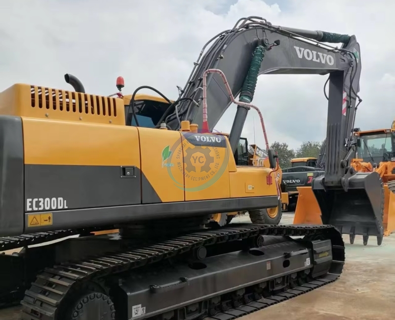 Used Volvo 300 Mini Excavator for Sale
