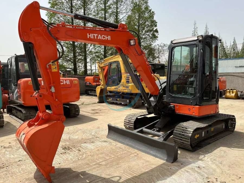 Mini ZX50U Hitachi Excavator Used Construction Machinery 5T ZX50