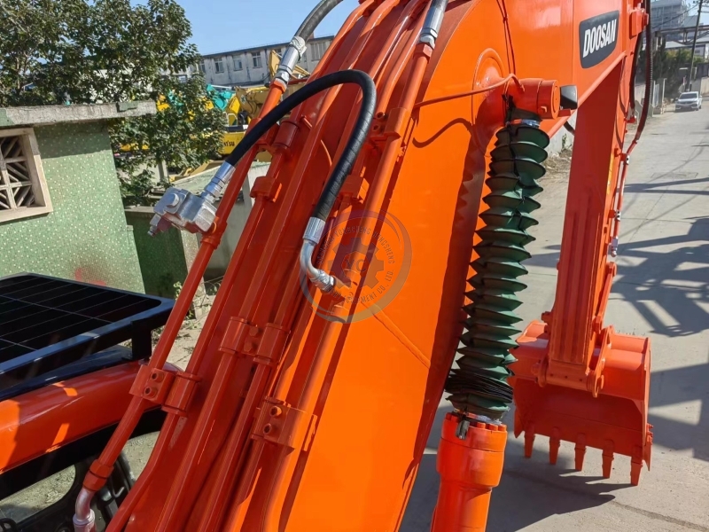 Used Doosan DX225 Excavator for Sale