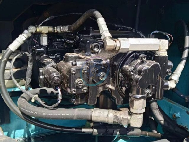 2000KW Large Turbocharged Used Kobelco Excavator SK135SR Crawler 13 Ton