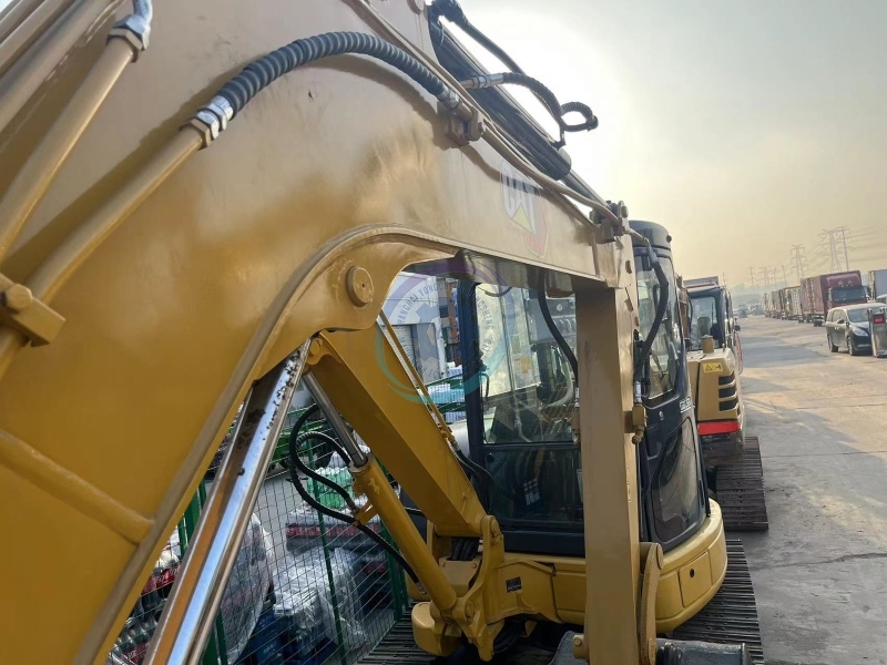 Used Caterpillar 305.5E2 Mini Excavator for Sale
