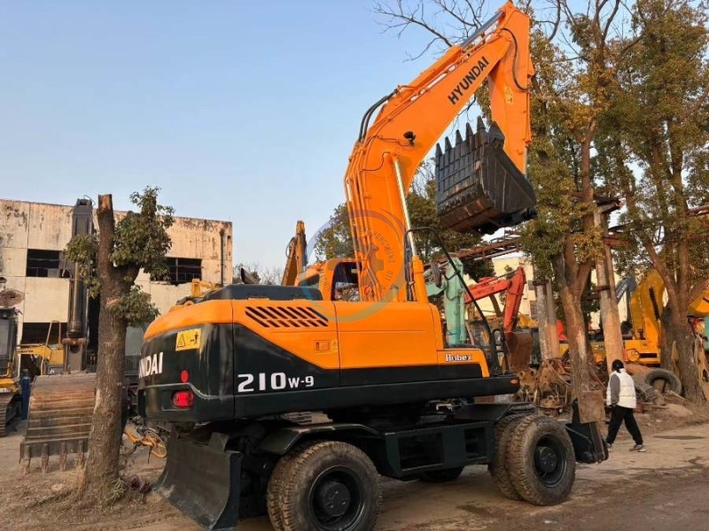 R210w-9 Wheel Used Hyundai Excavator 21950KW 21 Ton For Construction