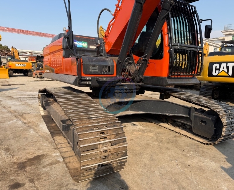 Used Doosan DX340 Excavator for Sale