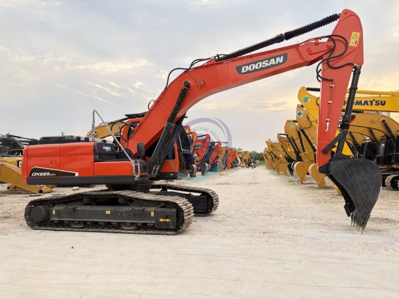 Used Doosan 225 Excavator for Sale