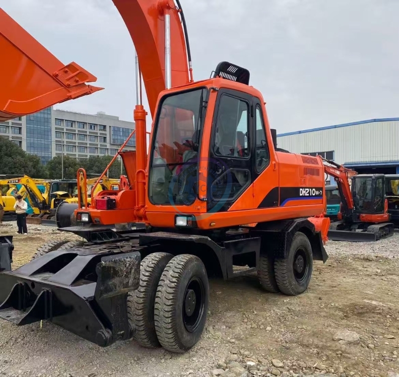 Used Doosan DH210W Excavator for Sale