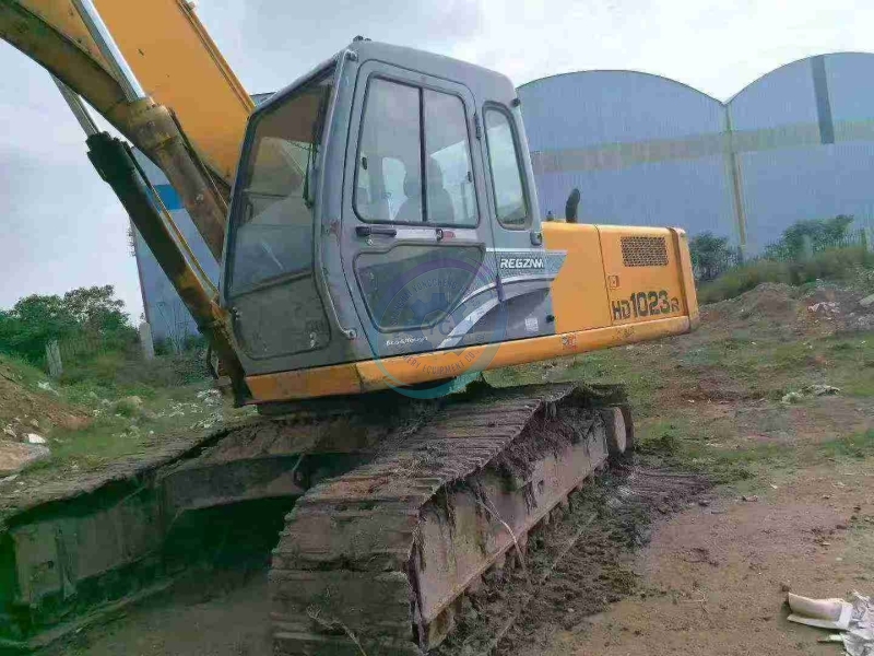 Used Kato HD1023 Excavator for Sale