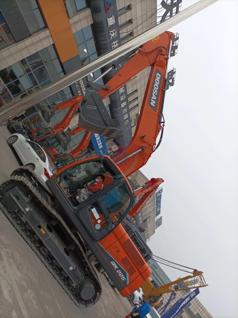 Used Doosan DX225 Excavator for Sale