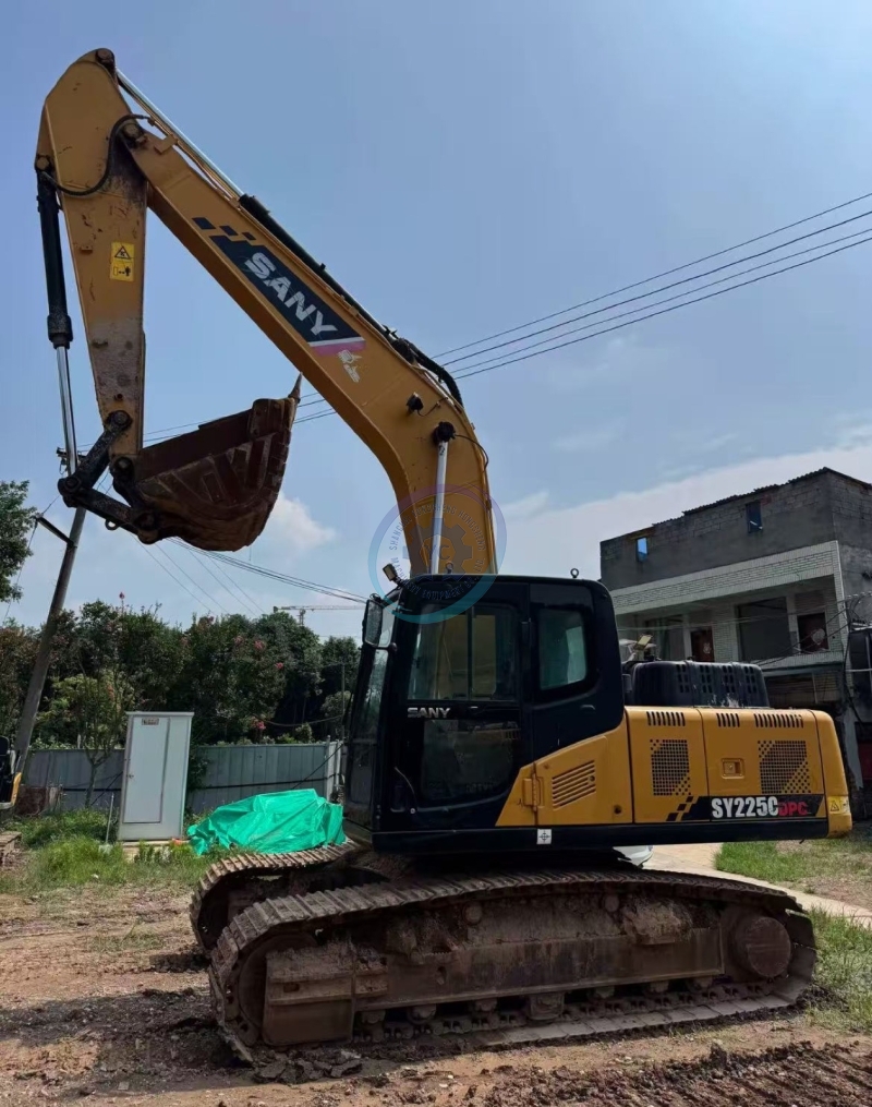 Used SANY 225C Excavator for Sale