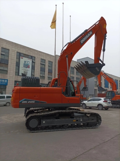 Used Doosan DX225 Excavator for Sale