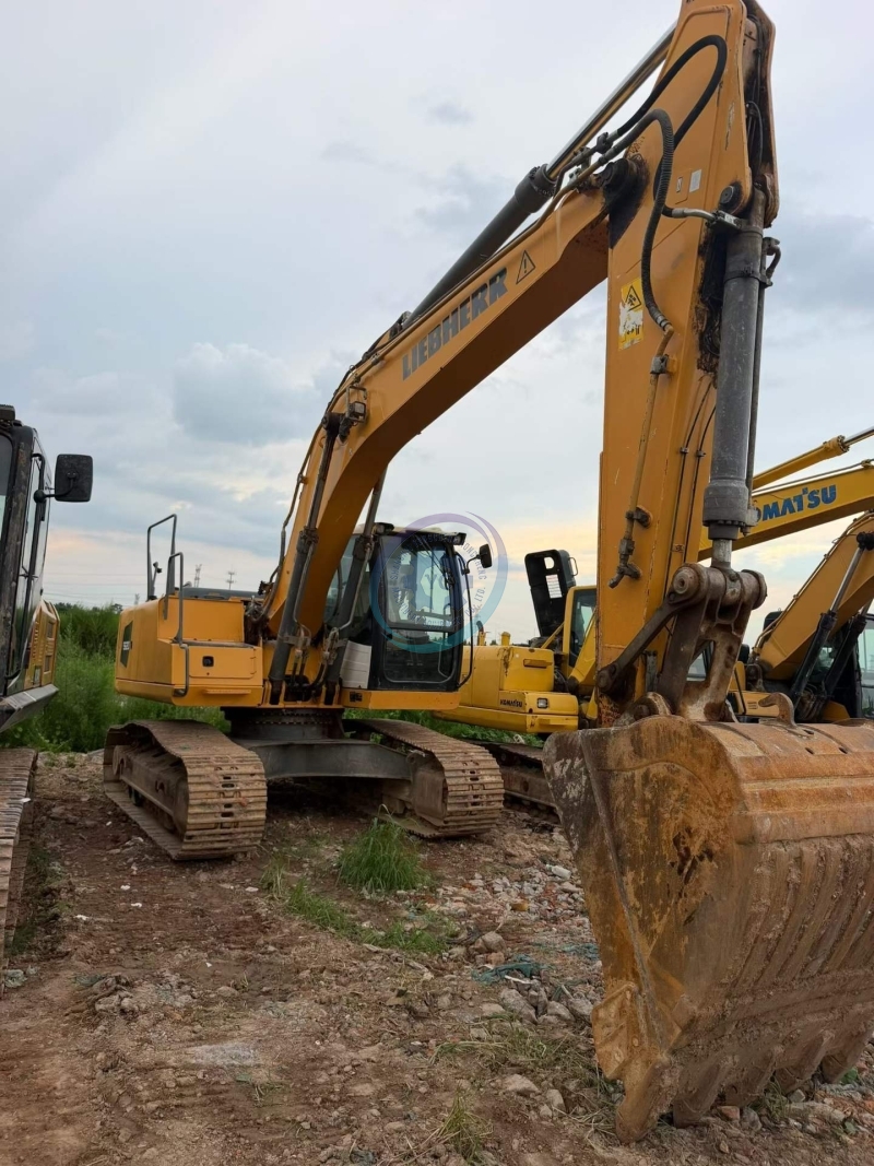 Used Liebherr 920 Excavator for Sale