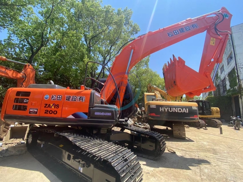 Used Hitachi 200 Excavator for Sale