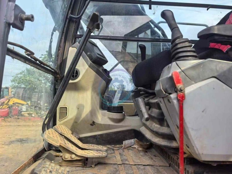 Used John Deere 210 Excavator for Sale