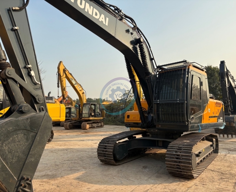Used Hyundai HX220HD Excavator for Sale