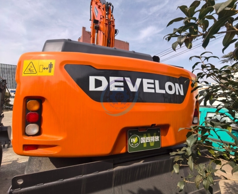 Used Doosan DX150WE Excavator for Sale