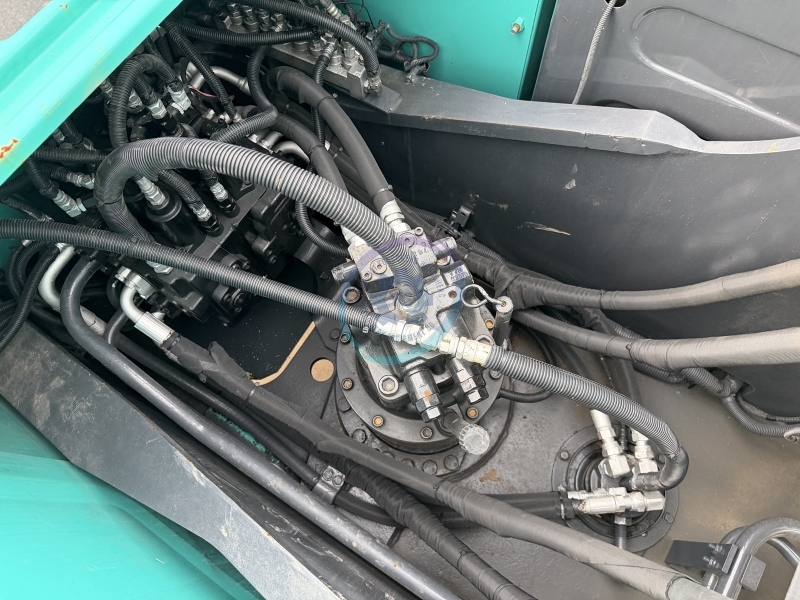 Used Kobelco 210 Excavator for Sale