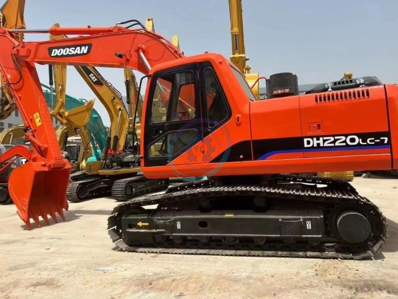 Doosan DH220LC Used Hydraulic Excavator Equipment Second Hand Diggers