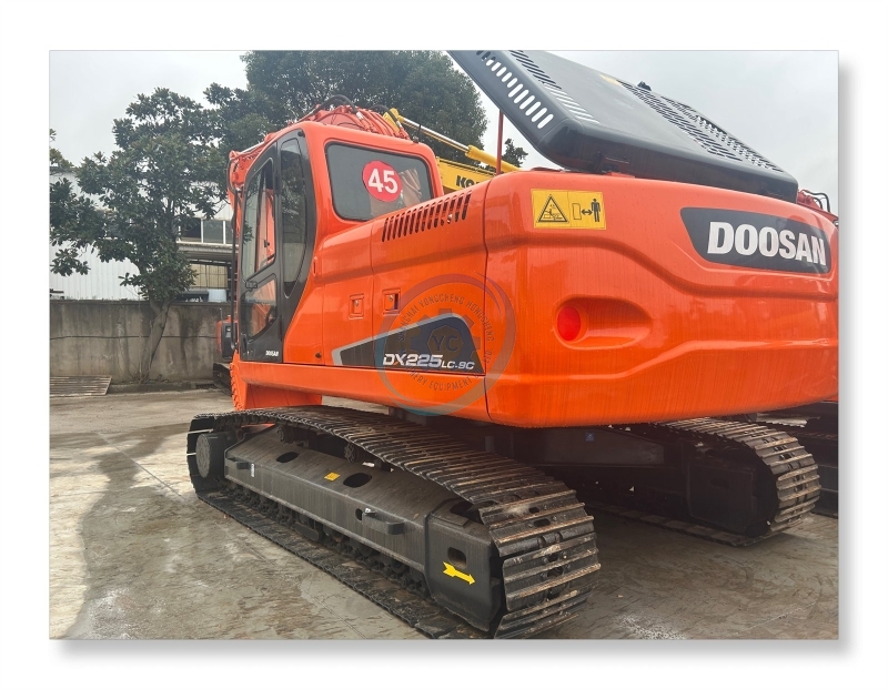 Used Doosan DX225 Excavator for Sale