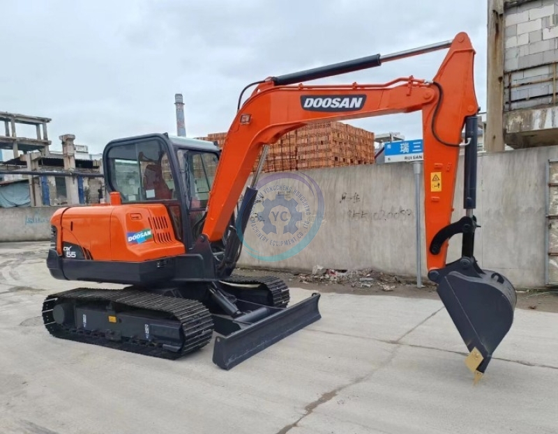 Yanmar Engine Used Doosan Excavator DX55 Micro Crawler Digger Secondhand