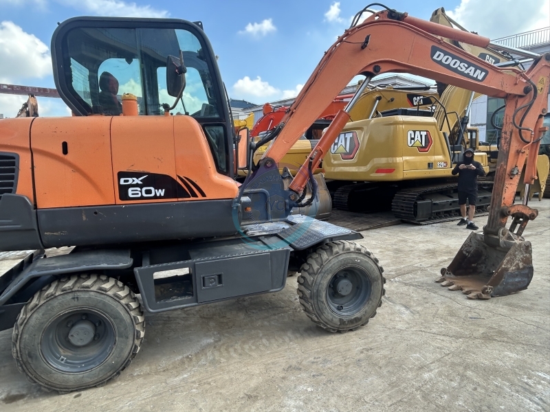 Used Doosan DX60W Mini Excavator for Sale