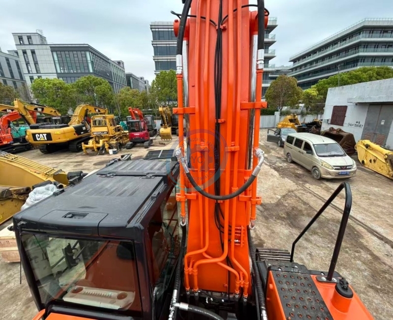 Used Hitachi ZX200 Excavator for Sale