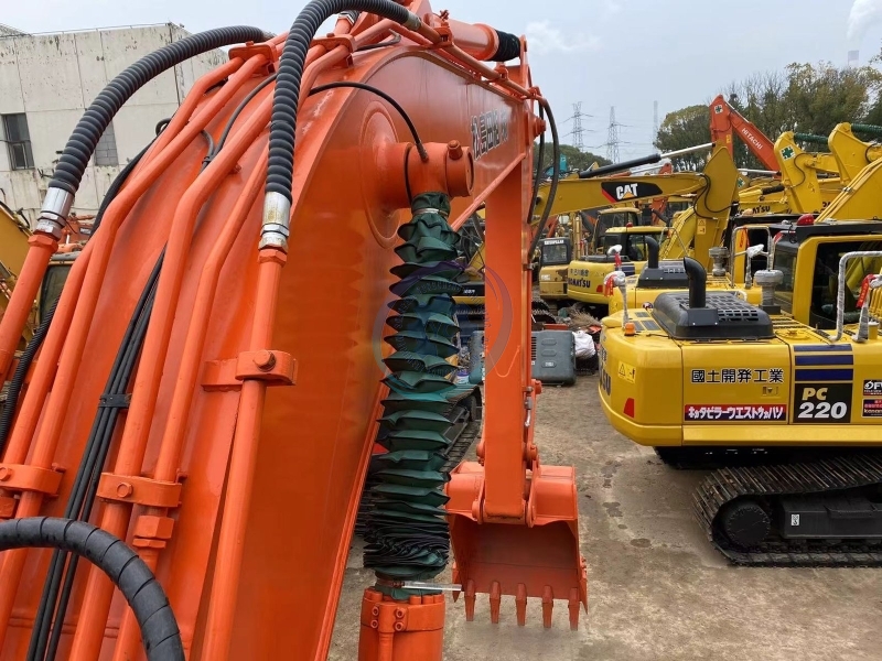 Used Hitachi ZX200 Excavator for Sale