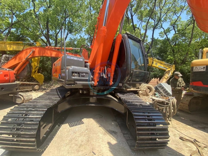 Used Hitachi 200 Excavator for Sale