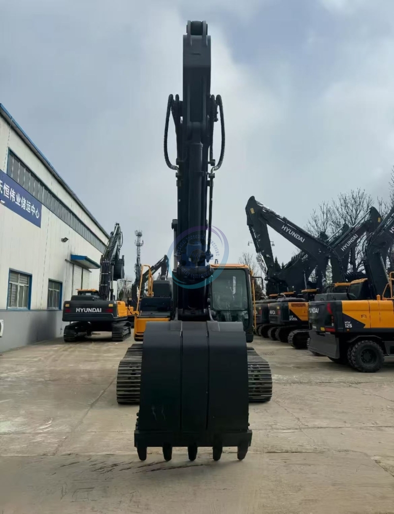 Used Hyundai HX230L Excavator for Sale