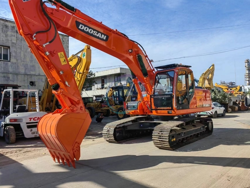Used Doosan DX225 Excavator for Sale