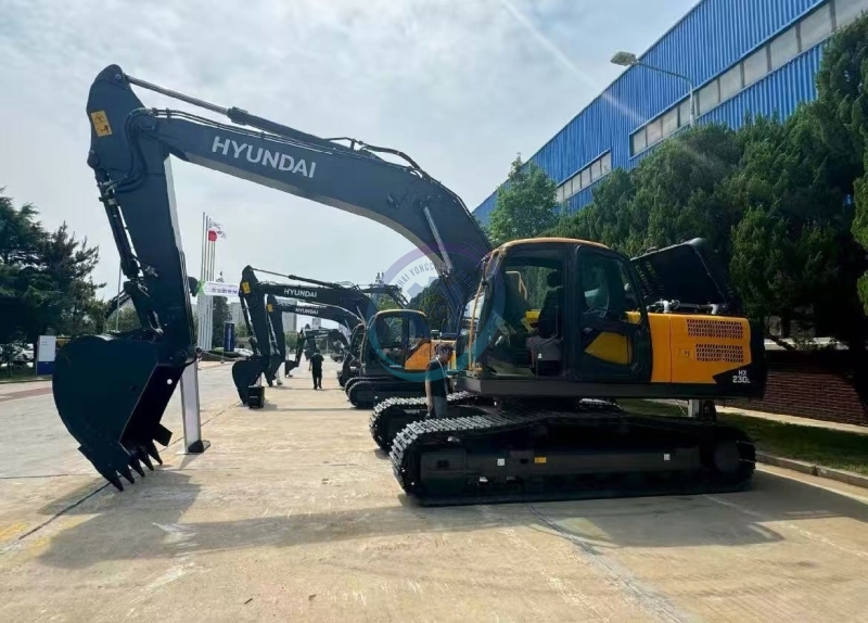 Used Hyundai HX230L Excavator for Sale