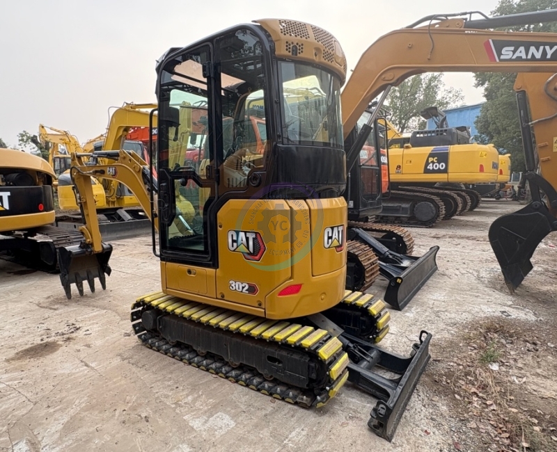 Used CAT 302CR 303CR Mini Excavator for Sale 2024 800 Hours