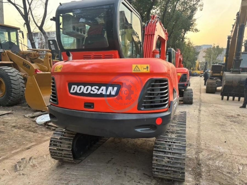 Hydraulic DX60 Doosan Micro Digger 2nd Hand Excavator Crawler 6 Ton