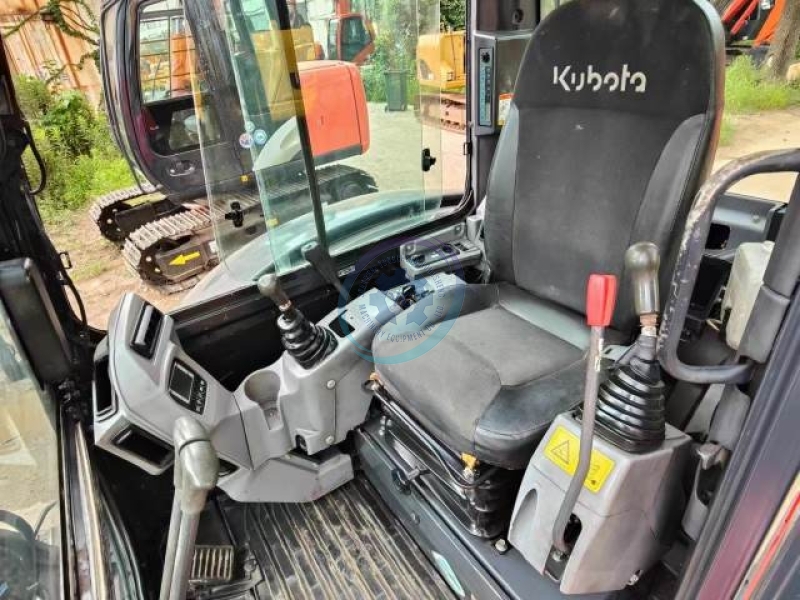 EPA Engine Old Kubota Mini Excavator Second Hand Kx165 5.5 Ton