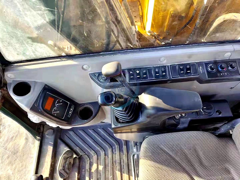 Volvo crawler EC80D used excavator for sale in China