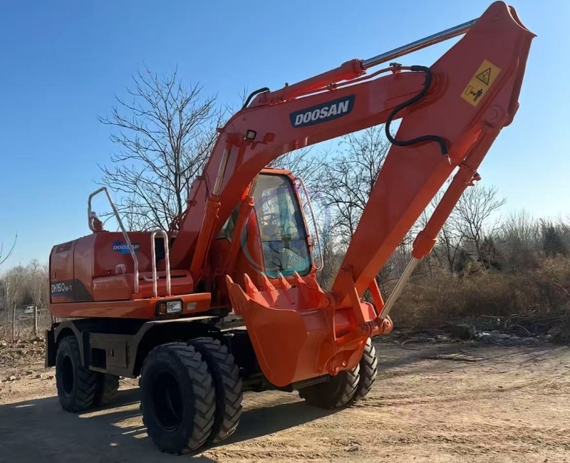 Used Doosan DH150W-7 Wheeled Excavator for Sale