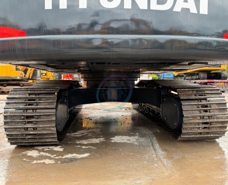 Used Hyundai 220 Excavator for Sale